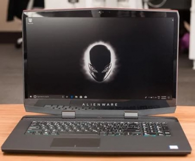 Dell Alienware M17 Laptop 03